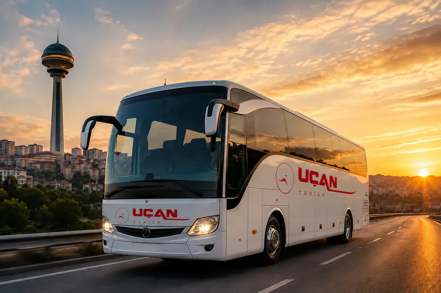 Uçan Turizm otobüsü yolda